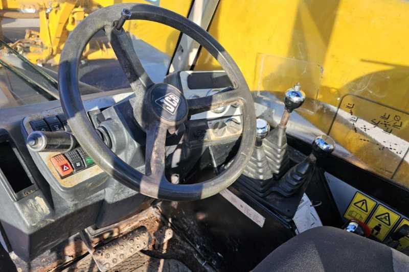 OmecoHub - Immagine JCB 528-70