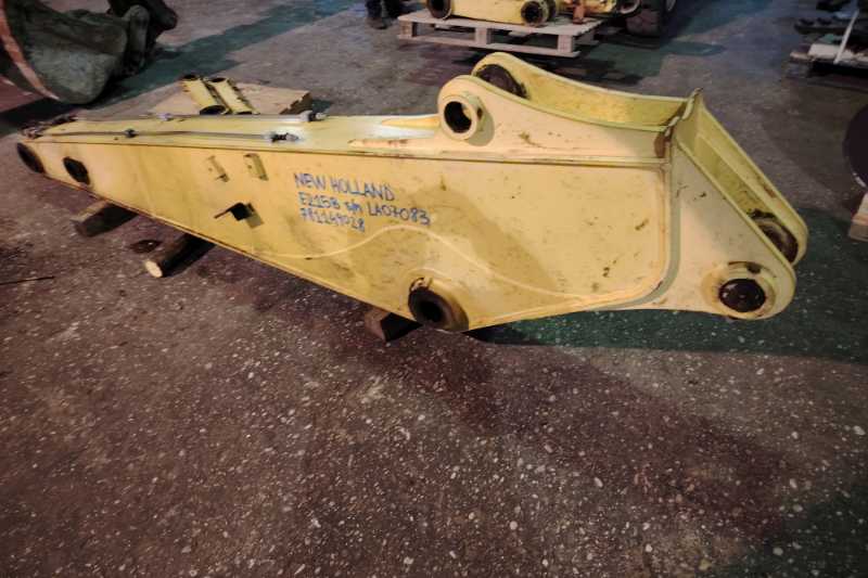 OmecoHub - Immagine NEW HOLLAND E215B