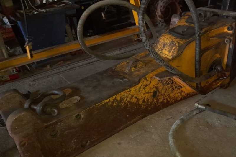 OmecoHub - Immagine JCB JS330